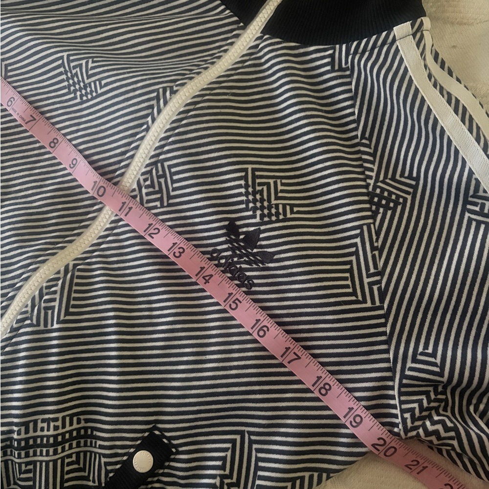 Rare Adidas size M 60th Anniversary 2009 Black & White Track Jacket. So cool. - Picture 10 of 10